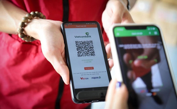 Ứng dụng QR động trong thanh toán không tiền mặt tại Việt Nam