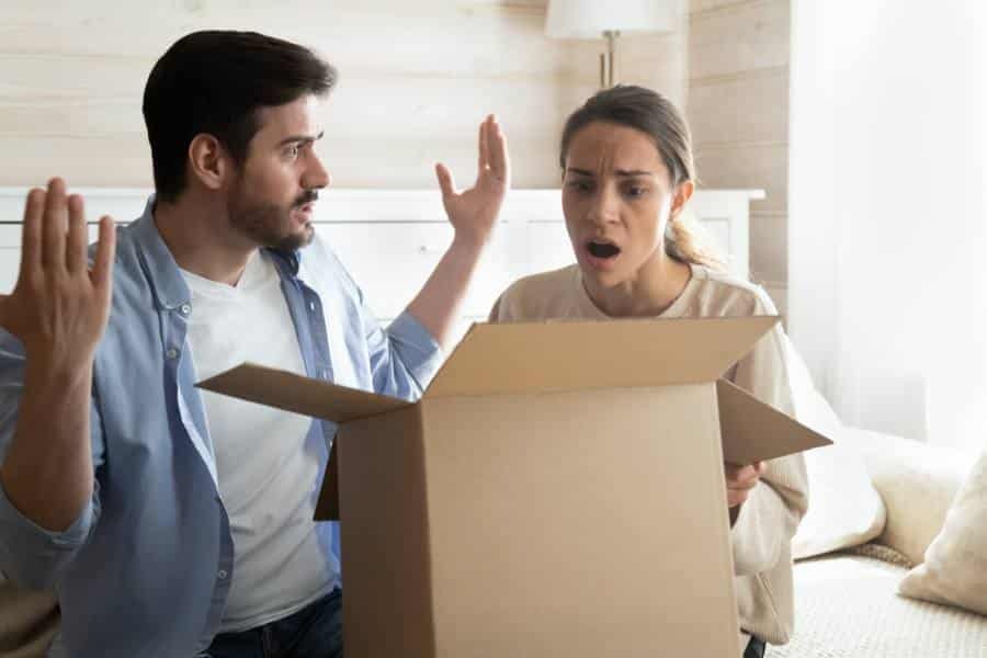 Minh họa chiêu trò tráo hàng khi hoàn trả trong thương mại điện tử